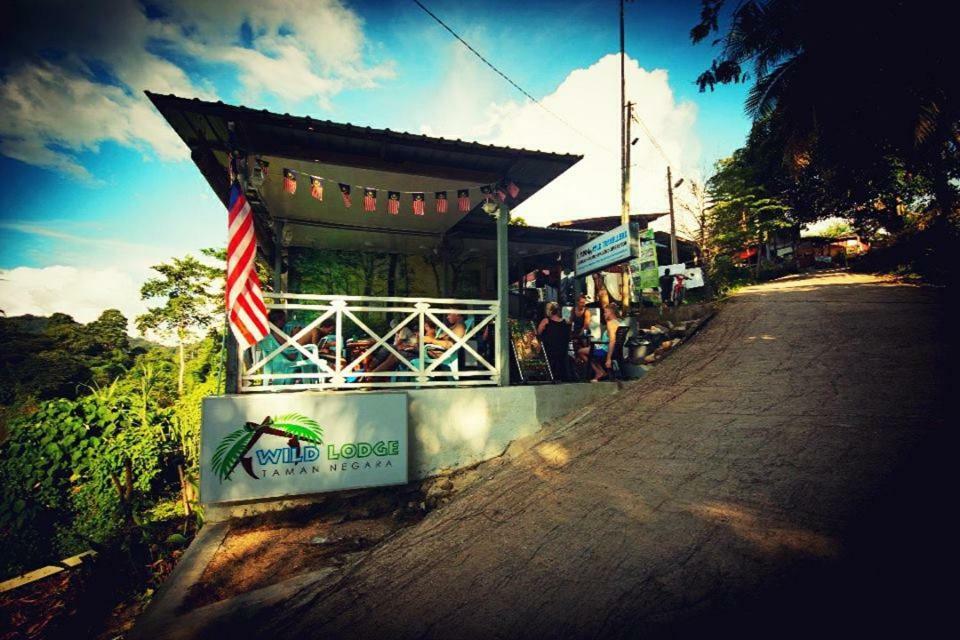 Wild Lodge Taman Negara Kuala Tahan Bagian luar foto